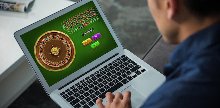 Hot Pot live-dealer table with multiple player positions and real-time dealer feed